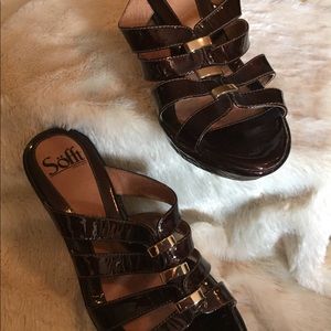 Lightly Worn Brown Patent Leather Slide Sandals